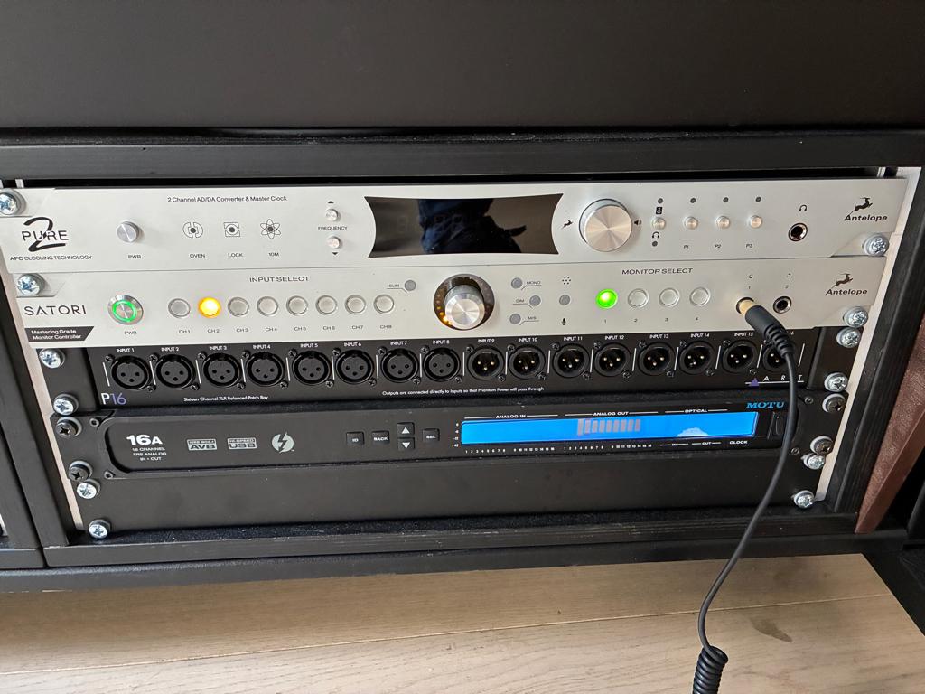 Antelope Satori speaker controller, Audio, Tv en Foto, Luidsprekerboxen, Zo goed als nieuw, Overige typen, Minder dan 60 watt