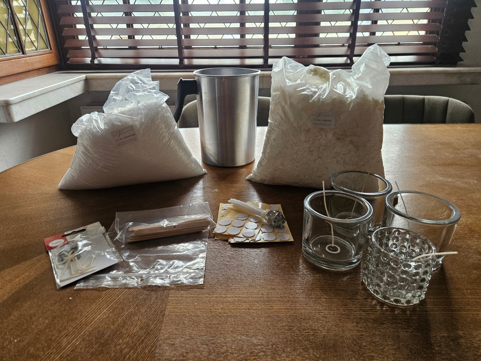 kaarsen maken, Ophalen