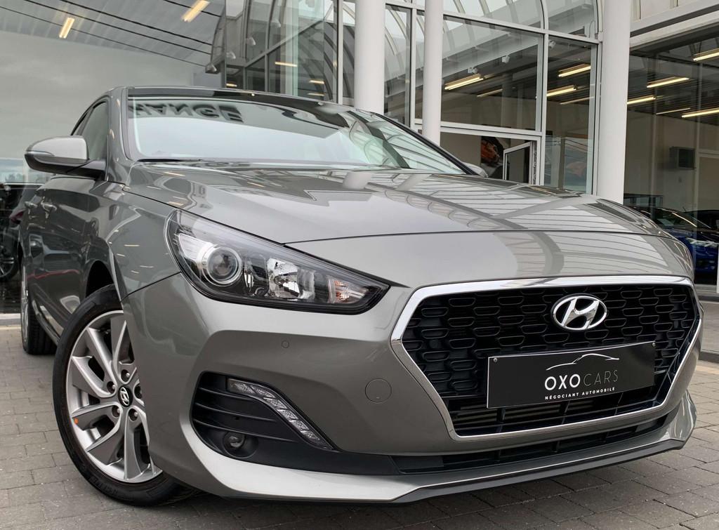 Hyundai i30 Fastback 1.4 T-GDI 140 CV / Clim Auto / Gps / Ca, Autos, Hyundai, Argent ou Gris, Achat, Euro 6, Boîte manuelle