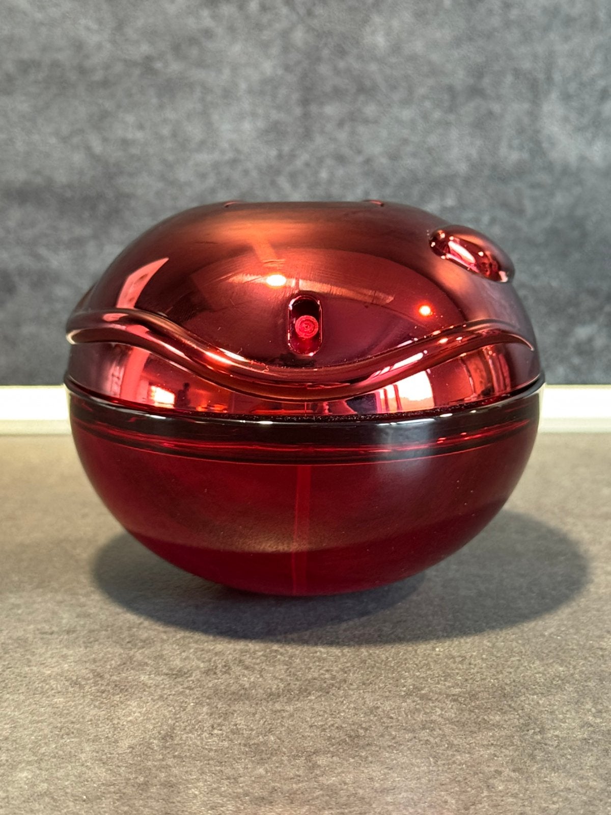 Vends Parfum DKNY BE TEMPTED, Envoi