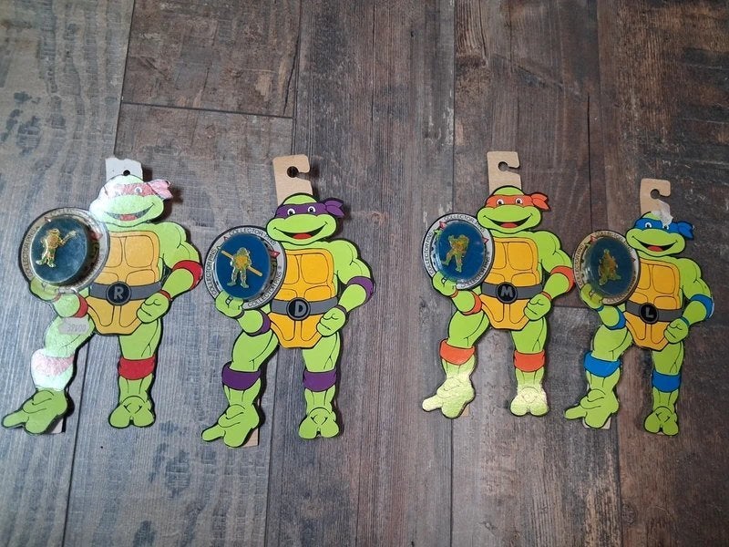 4 pins tortues ninja 1990 LIVRAISON GRATUITE, Collections, Enlèvement, Utilisé