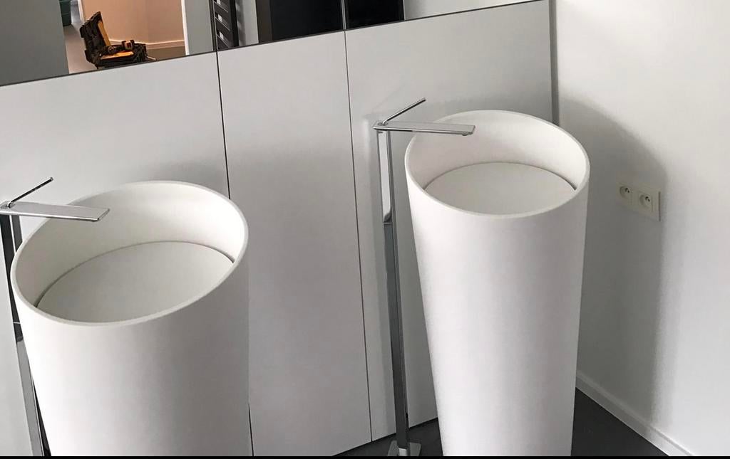2 vrijstaande wastafels Rifra & 2 vrijstaande kranen Gessi, Ophalen, 100 tot 150 cm, 50 tot 100 cm, Zo goed als nieuw