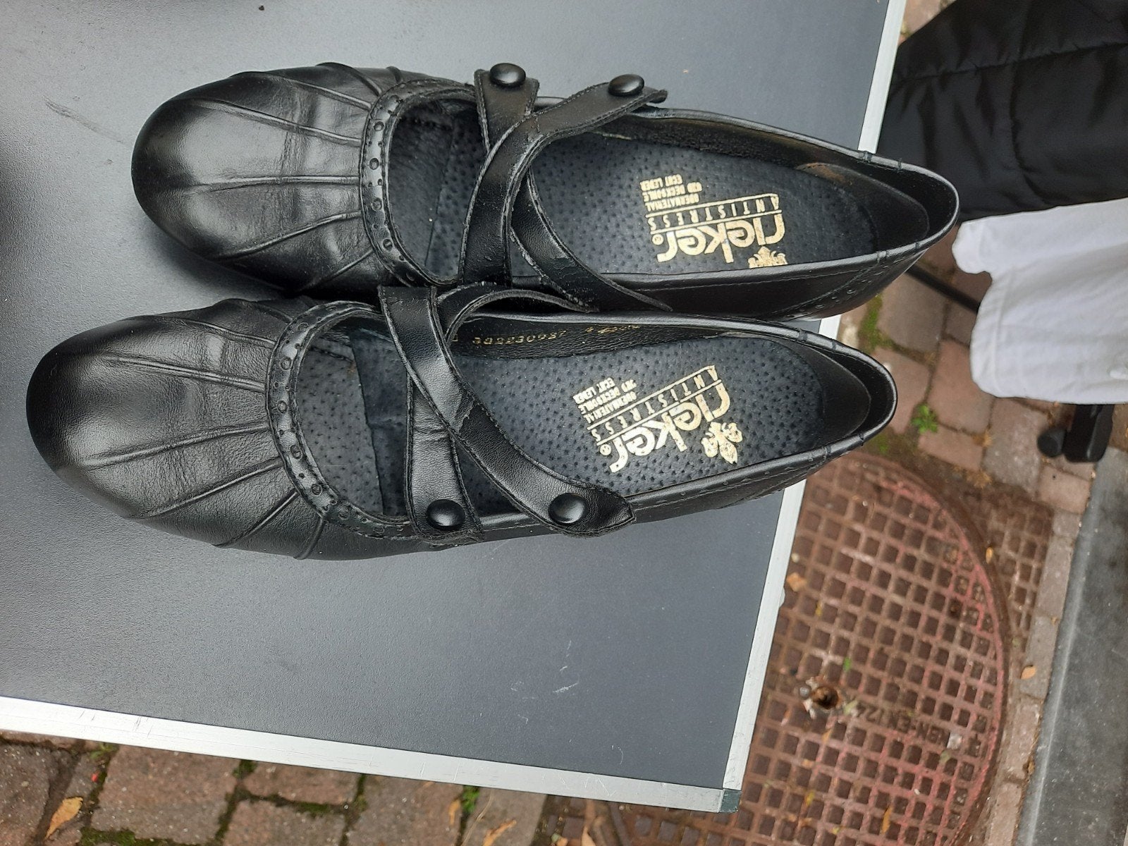 Rieker Zwarte schoenen met haken maat 40, Zwart, Ophalen of Verzenden, Zo goed als nieuw, Rieker