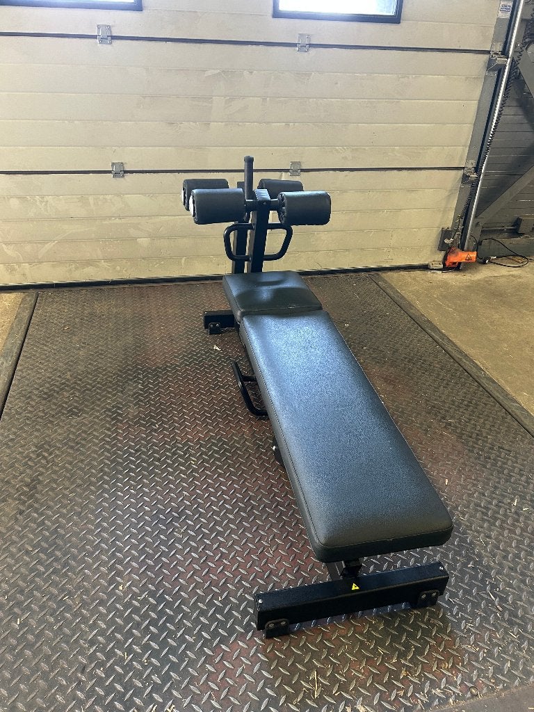 2x Technogym Pure Strength Bench prijs p.s, Sport en Fitness, Ophalen, Gebruikt, Benen, Fitnessbank