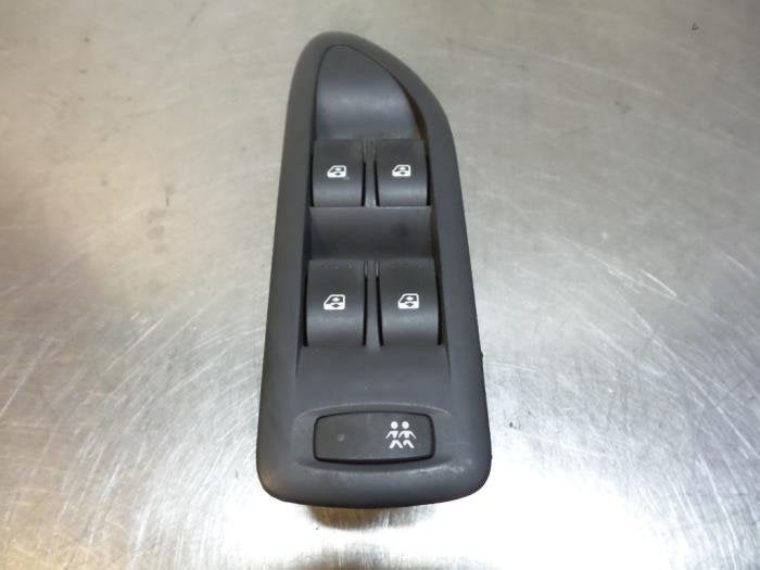 Commutateur vitre électrique d'un Renault Laguna (Laguna 01, Renault, -, 3 mois de garantie, Utilisé