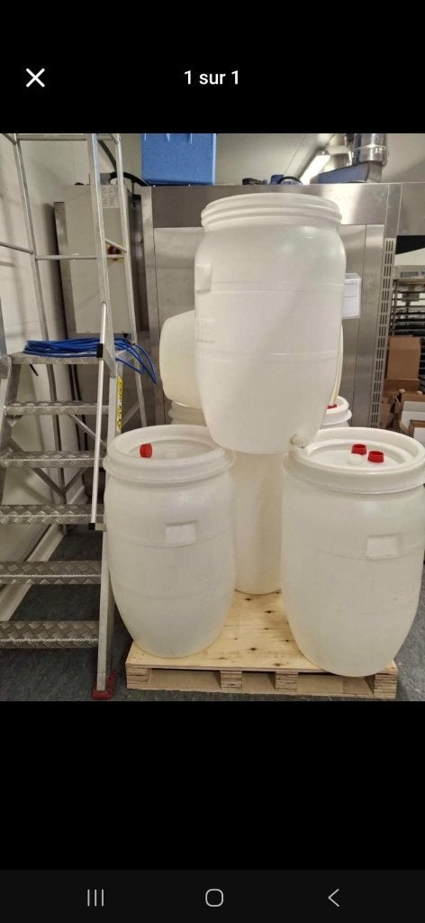Lot de 8 cuves de 120L en plastique, Enlèvement, Utilisé