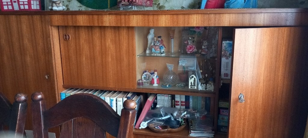 2 vintage houten kasten, Ophalen