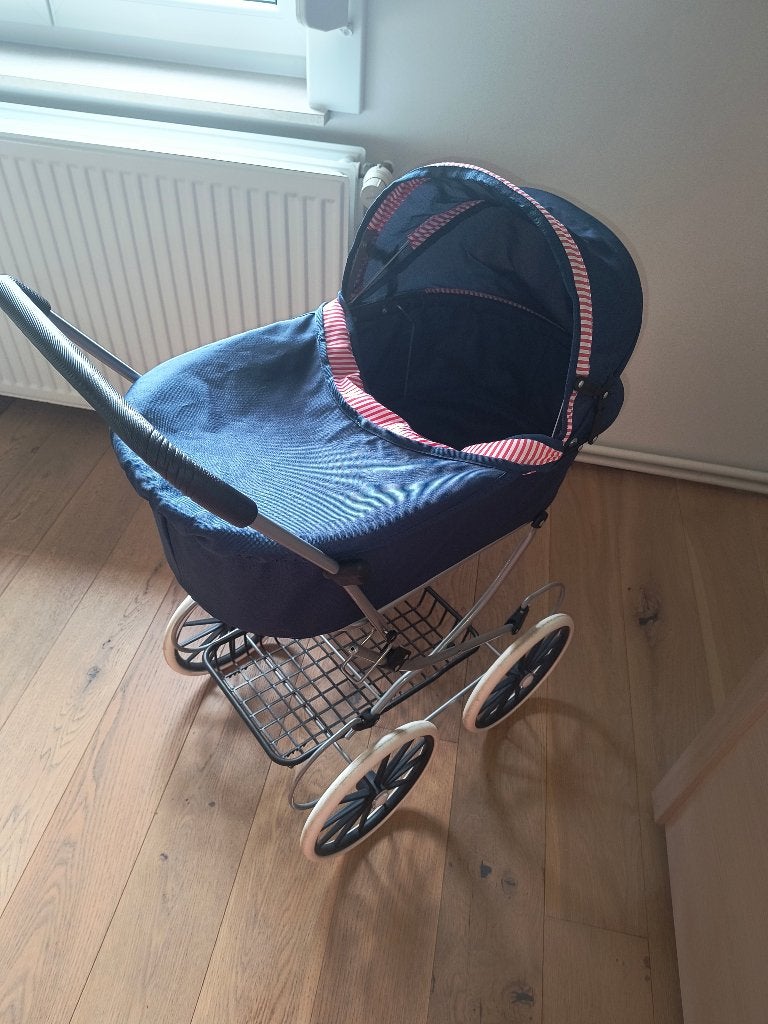 Poppen koets, Kinderen en Baby's, Speelgoed | Poppen, Ophalen, Zo goed als nieuw, Babypop