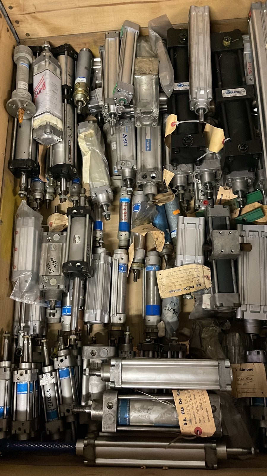 Festo lot, Enlèvement, Utilisé