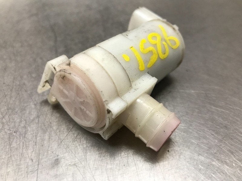 RUITENSPROEIERPOMP VOOR Nissan NV 200 (M20M) (01-2010/-), Gebruikt, Germany@nissan-services.eu, Kronenweg 38
50389  Wesseling, DE