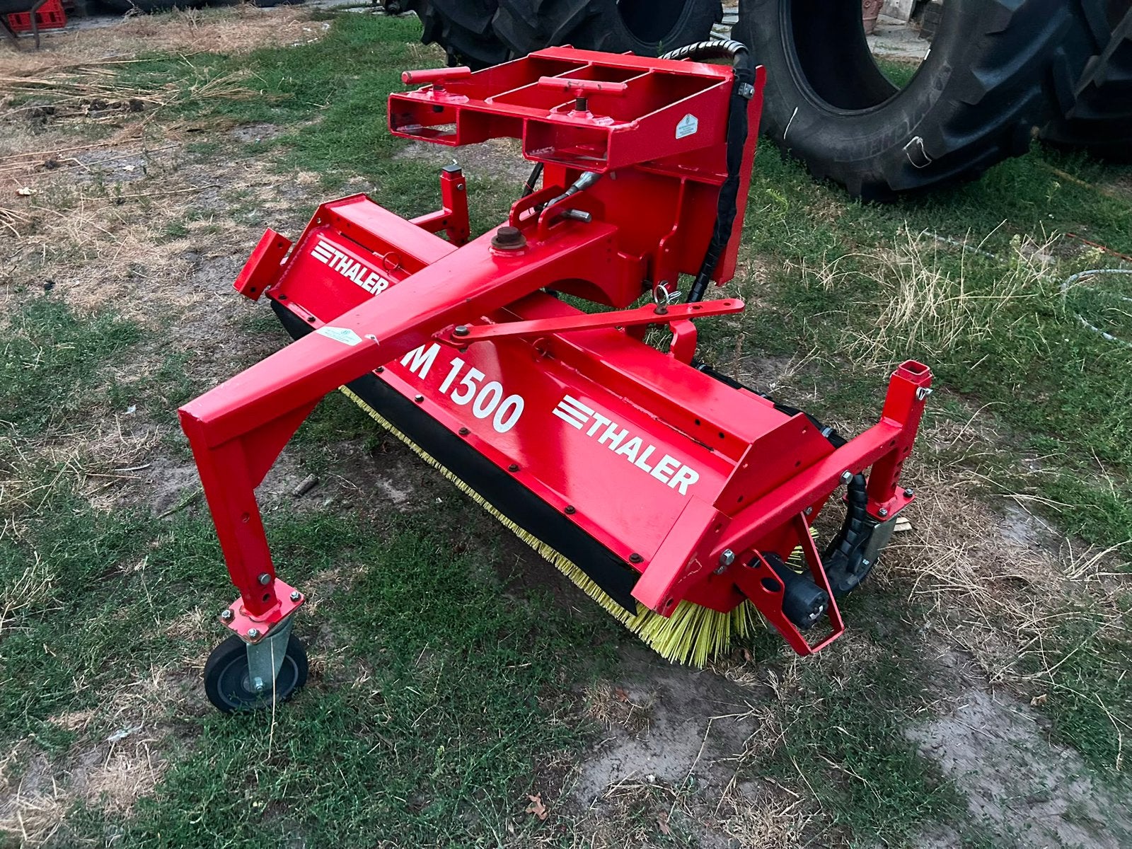 Thaler TKM 1500 borstel veegmachine, Enlèvement