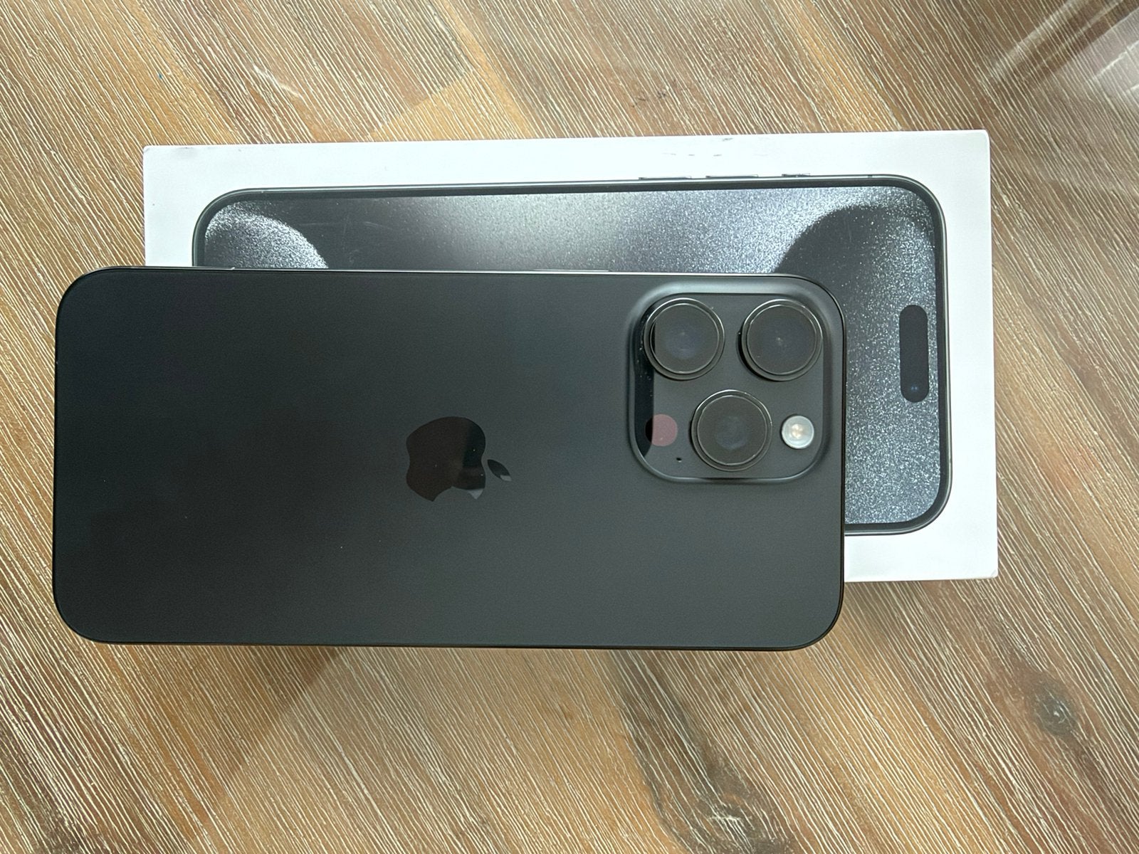 Iphone 15 pro max, Enlèvement, Comme neuf, Noir, IPhone 15