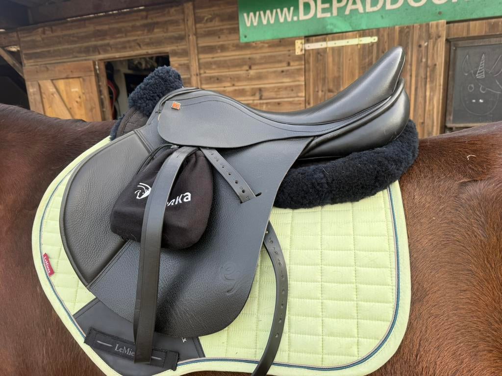 Zwart springzadel 18inch merk epplejeck, Dieren en Toebehoren, Ophalen of Verzenden, Gebruikt, Springen