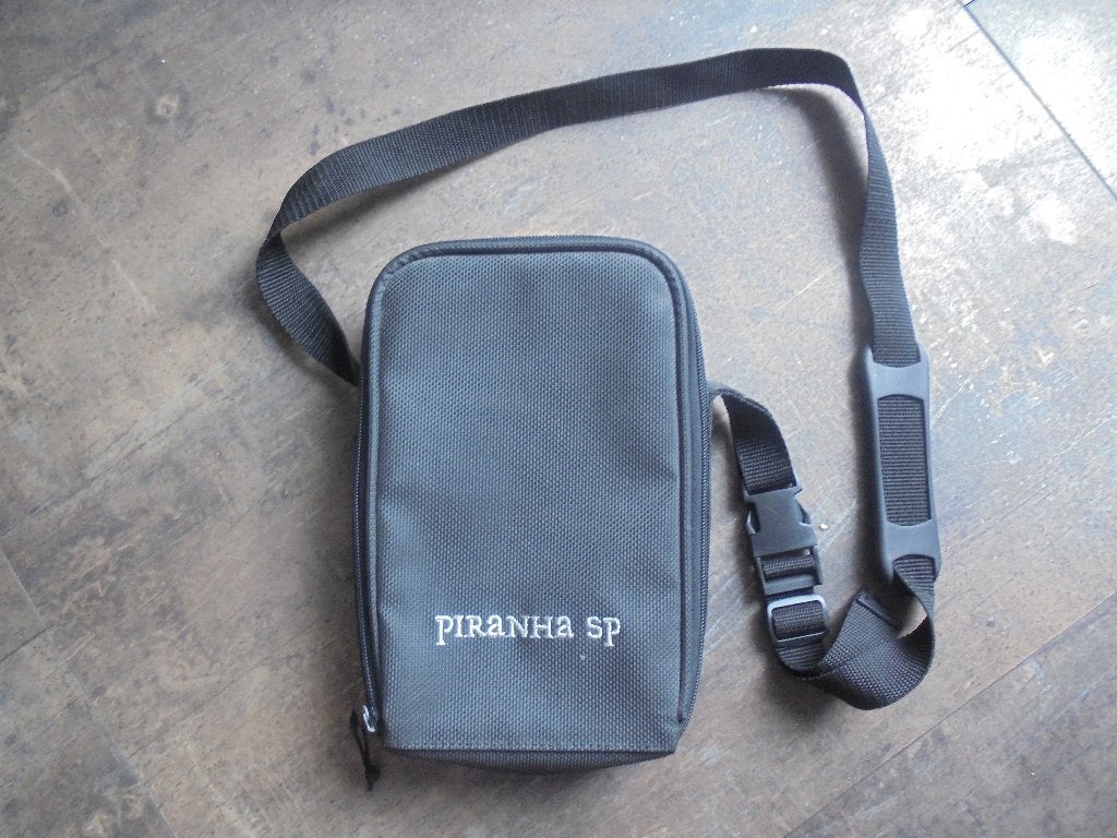 Piranha Case voor Game Boy Advance (zie foto's), Games en Spelcomputers, Gebruikt, Overige genres, 1 speler, Ophalen of Verzenden