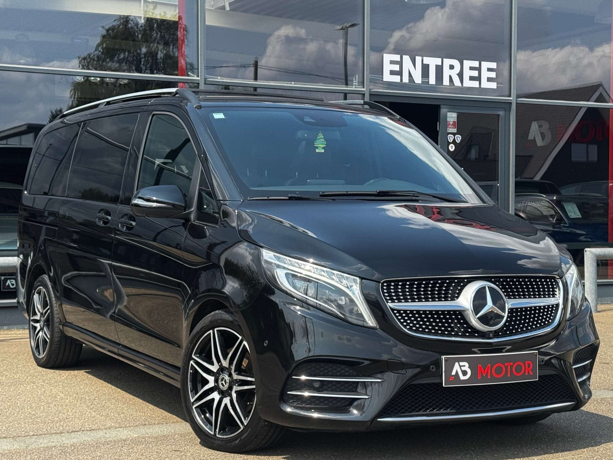 Mercedes-Benz V-Klasse 300 d 4-Matic EXCLUSIVE PACK AMG TOIT, Automaat, 239 pk, 4 cilinders, Zwart