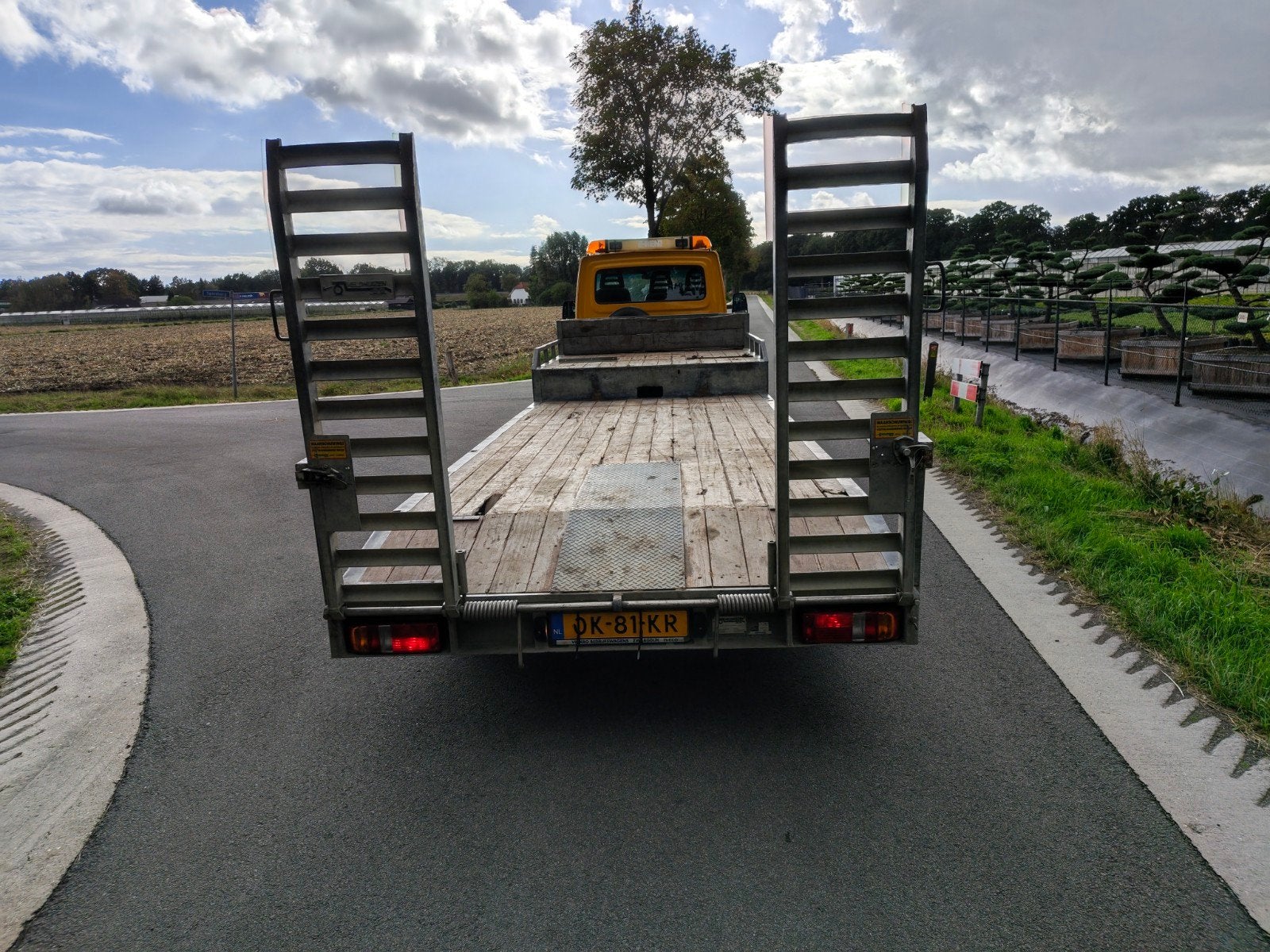 VELDHUIZEN SEMI DIEPLADER 10000 KG, 8100 KG LADEN, Achterwielaandrijving, Iveco, Geel, Particulier