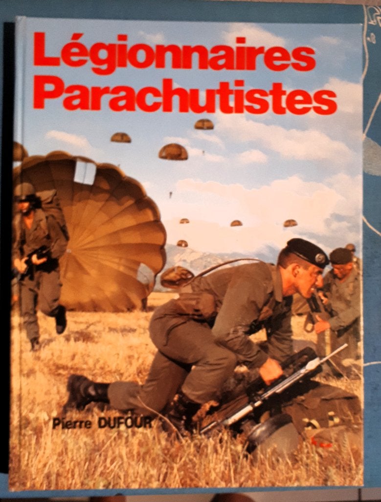 Geschiedenisboek „Parachute legionaries”, Overige gebieden, Zo goed als nieuw, Pierre Dufour, Ophalen