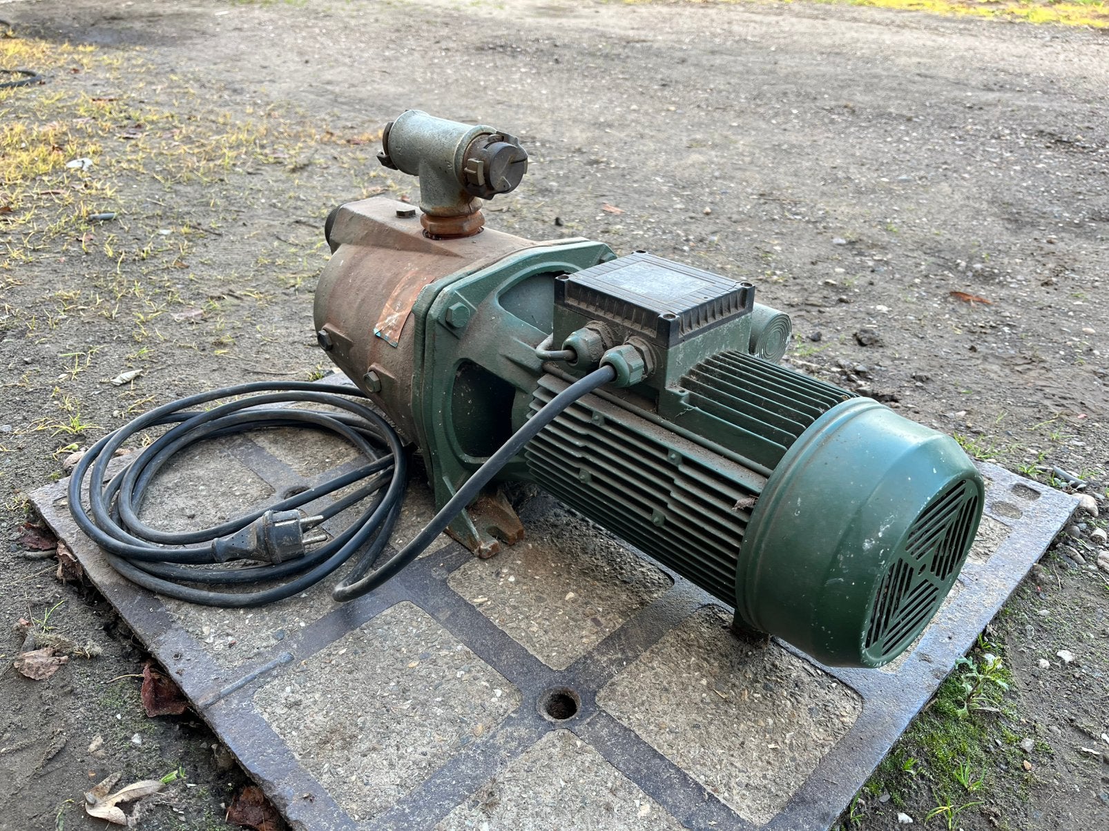 Waterpomp  DAB 2,7kW, Tuin en Terras, Ophalen, Gebruikt, Elektrisch, Bronpomp