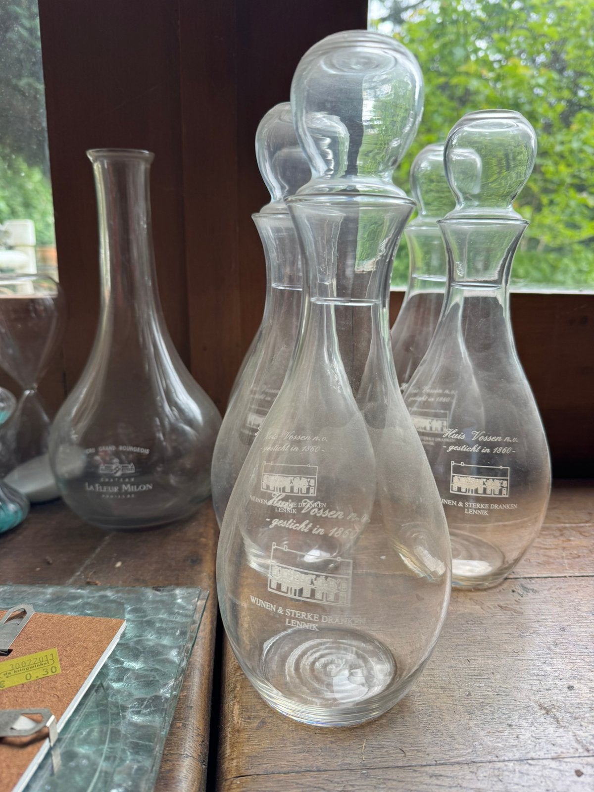 BOUTEILLES À DÉCANTER EN VERRE 🍷, Antiquités & Art, Antiquités | Verre & Cristal, Enlèvement