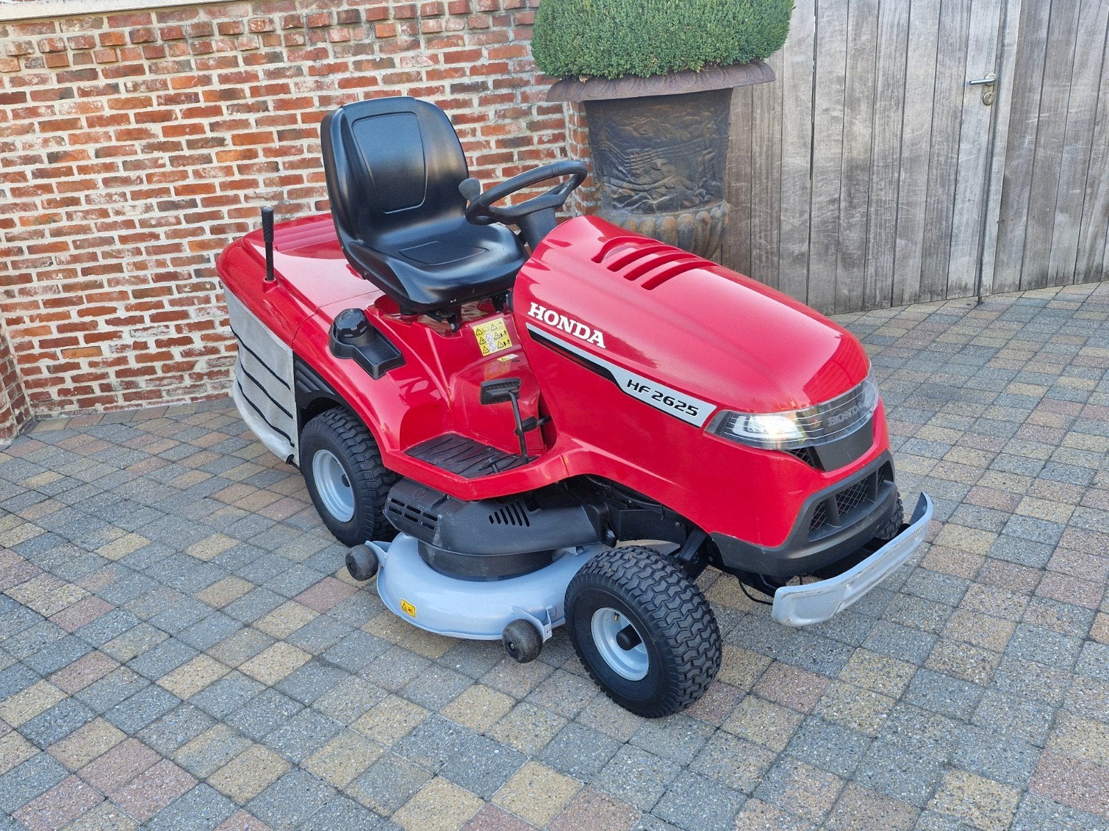 zitmaaier honda hf2625hme optiflow versamow 122 cm 2022, Tuin en Terras, Zitmaaiers, Ophalen, Honda, Zo goed als nieuw, Elektrische starter
