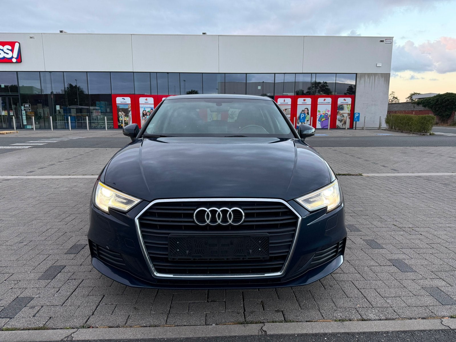 Audi A3 1.0 TFSI 2018 171.000km, Auto's, Audi, Voorwielaandrijving, Stof, Blauw, Bedrijf