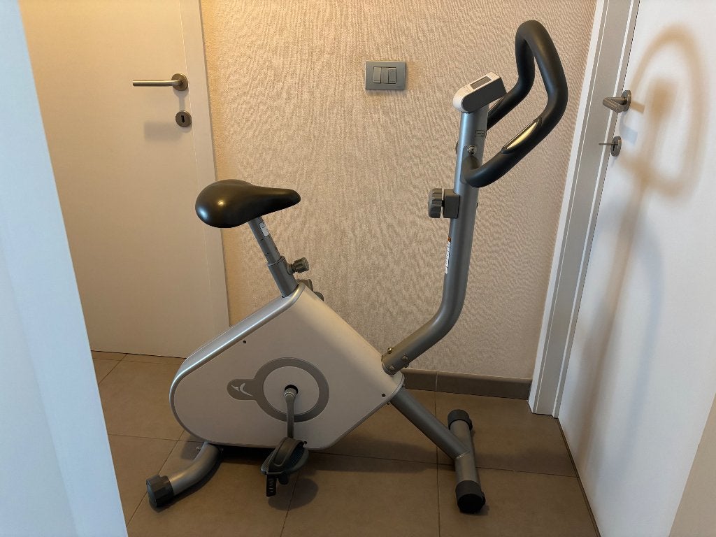 Hometrainer domyos, Sport en Fitness, Fitnessapparatuur, Ophalen, Aluminium, Zo goed als nieuw, Benen