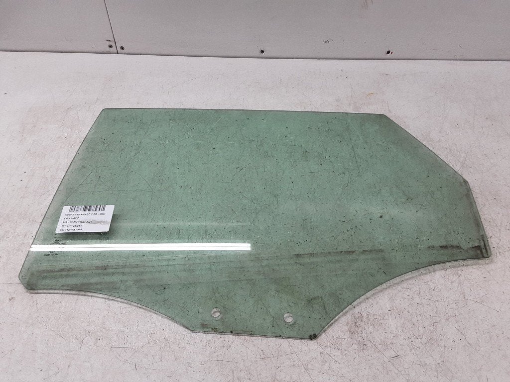 VITRE ARRIERE GAUCHE Audi A3 Sportback (8VA / 8VF), Auto-Union-Straße  1,
85057  Ingolstadt, DE, Info@audi.de, Audi, Utilisé