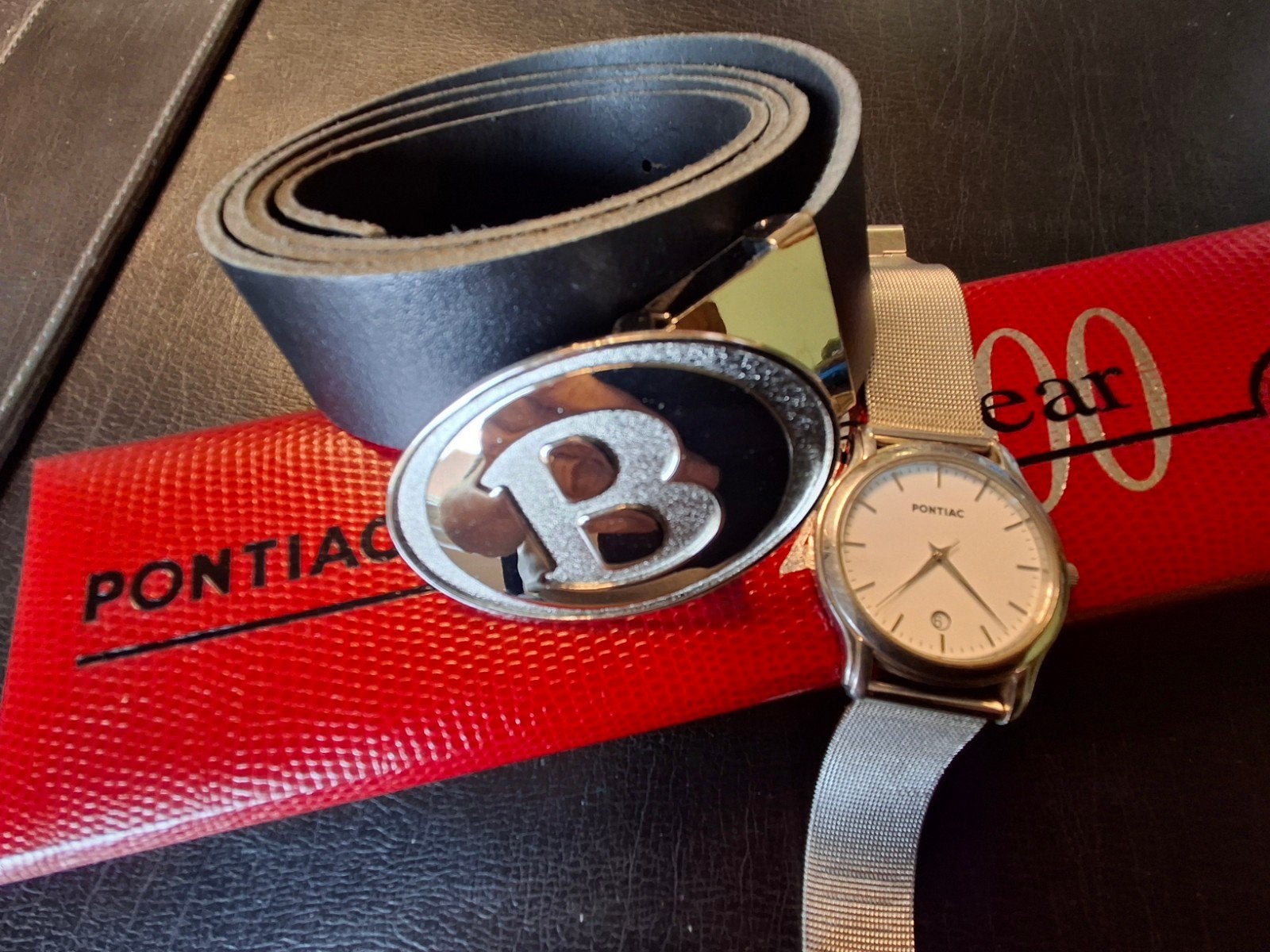 Horloge + riem, Envoi
