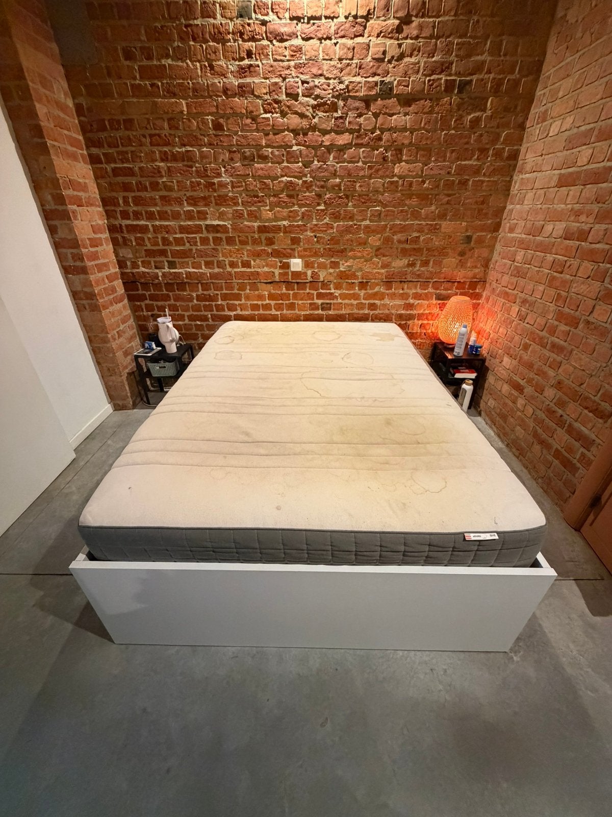 Matelas et sommier 140x200 a donner, Maison & Meubles, 140 cm, Enlèvement, Utilisé, 200 cm