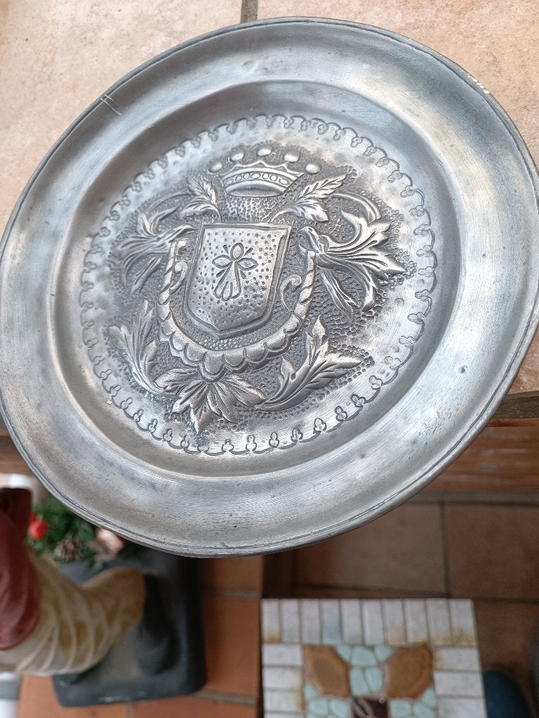 Assiette d'apparat ancienne en Étain, Enlèvement ou Envoi