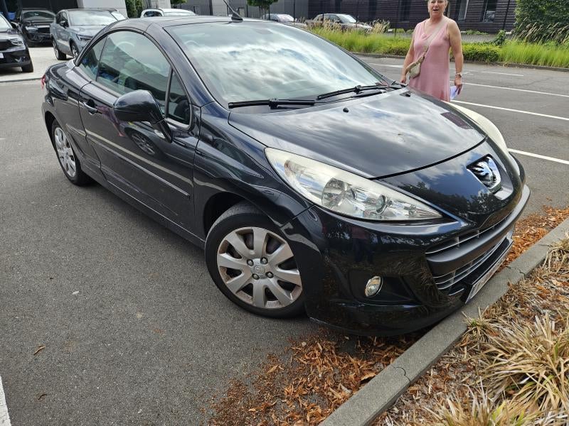peugeot  207cc, Auto's, Voorwielaandrijving, Zwart, 4 cilinders, Cabriolet