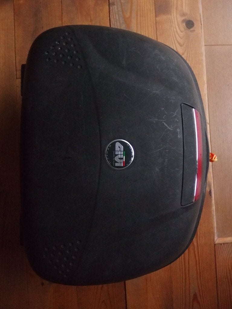 GIVI monokey topkoffer, groot volume met bevestigingsplaat, Motoren, Ophalen, Gebruikt