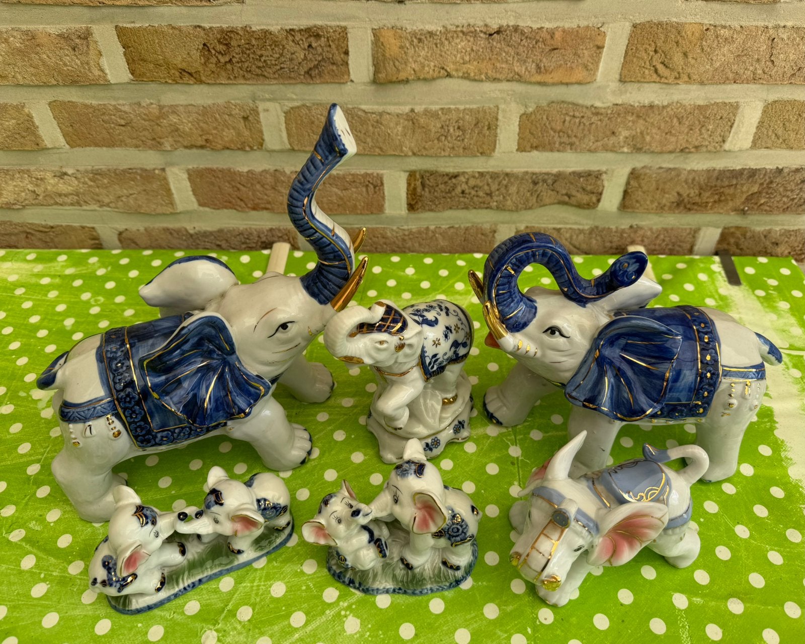 Olifanten in aardewerk., Ophalen, Gebruikt, Figuurtje