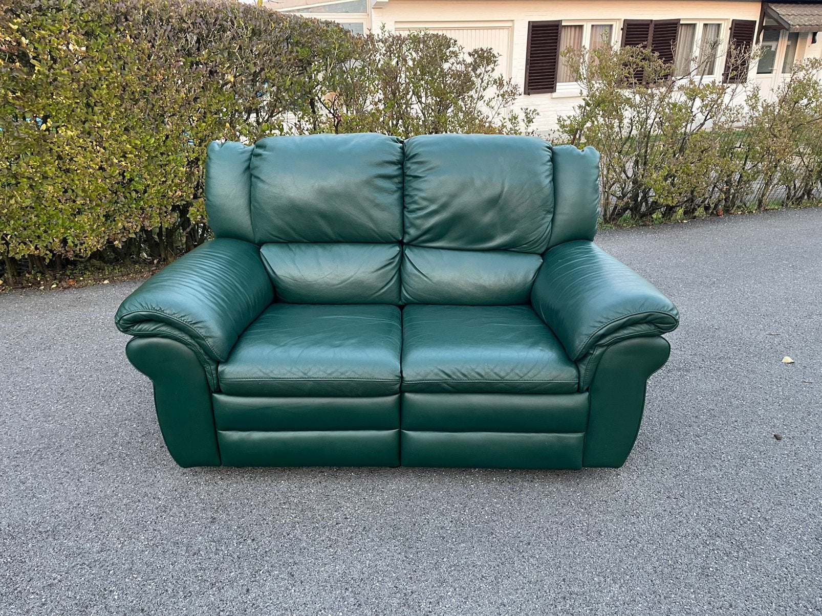 Divan 2 places en cuir vert, Maison & Meubles, Canapés | Salons, 75 à 100 cm, Comme neuf, Enlèvement, 150 à 200 cm