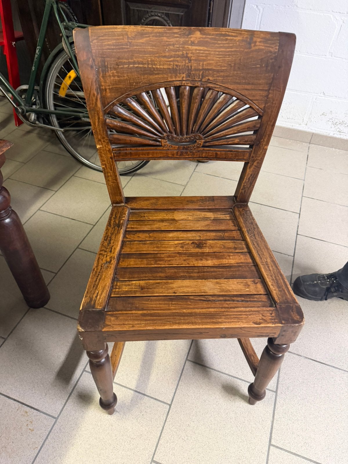 Dressoir en tafel met 4 stoelen te koop, Antiek en Kunst, Ophalen