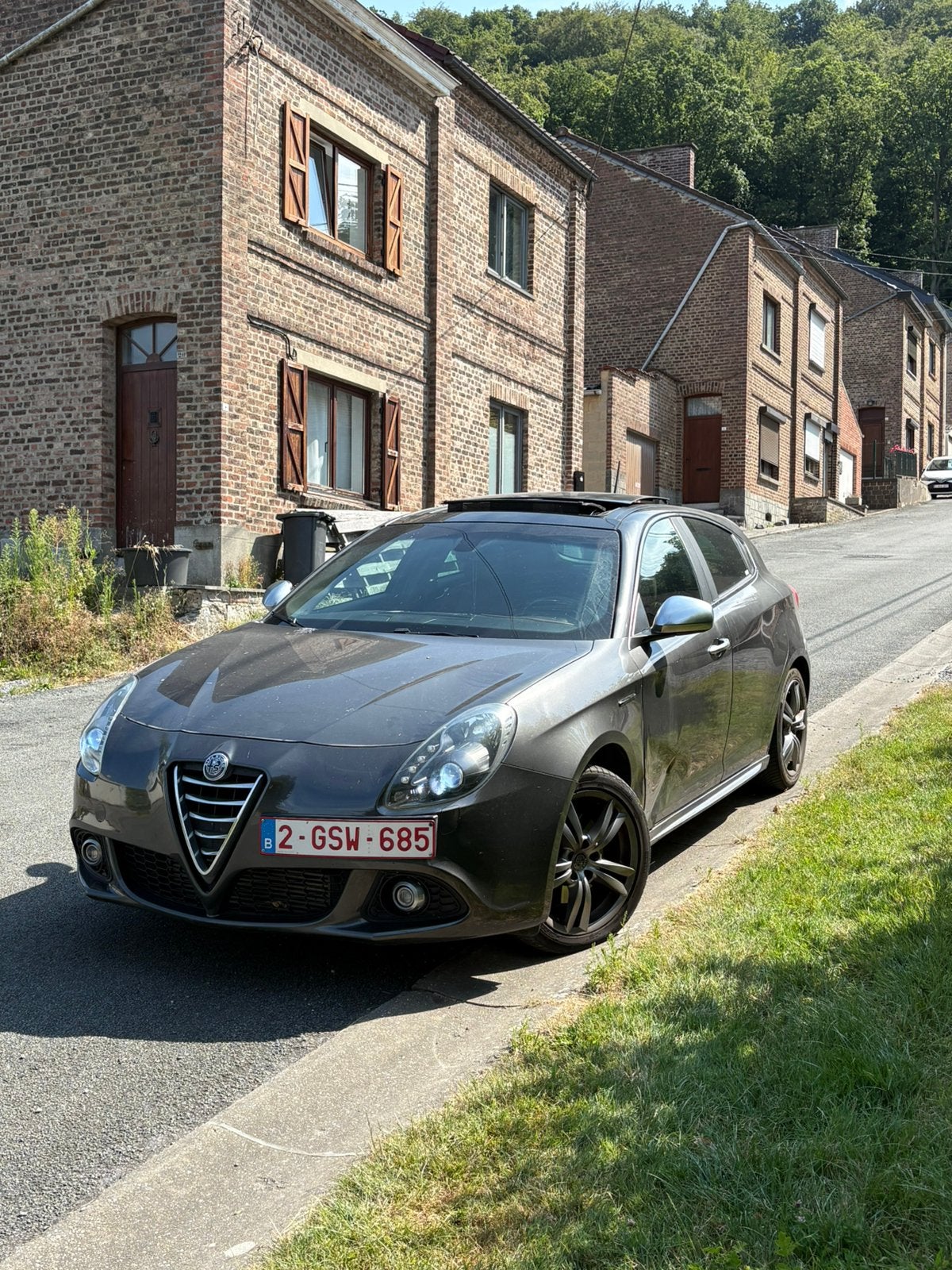 Alfa romeo giulietta, Cuir, Boîte manuelle, Toit ouvrant, 5 portes