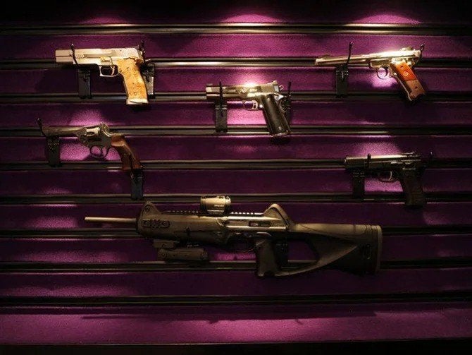 Wapenkluis "Patriot" – Vakmanschap, Veiligheid, Traditie, Ophalen, Nieuw, Brandkast