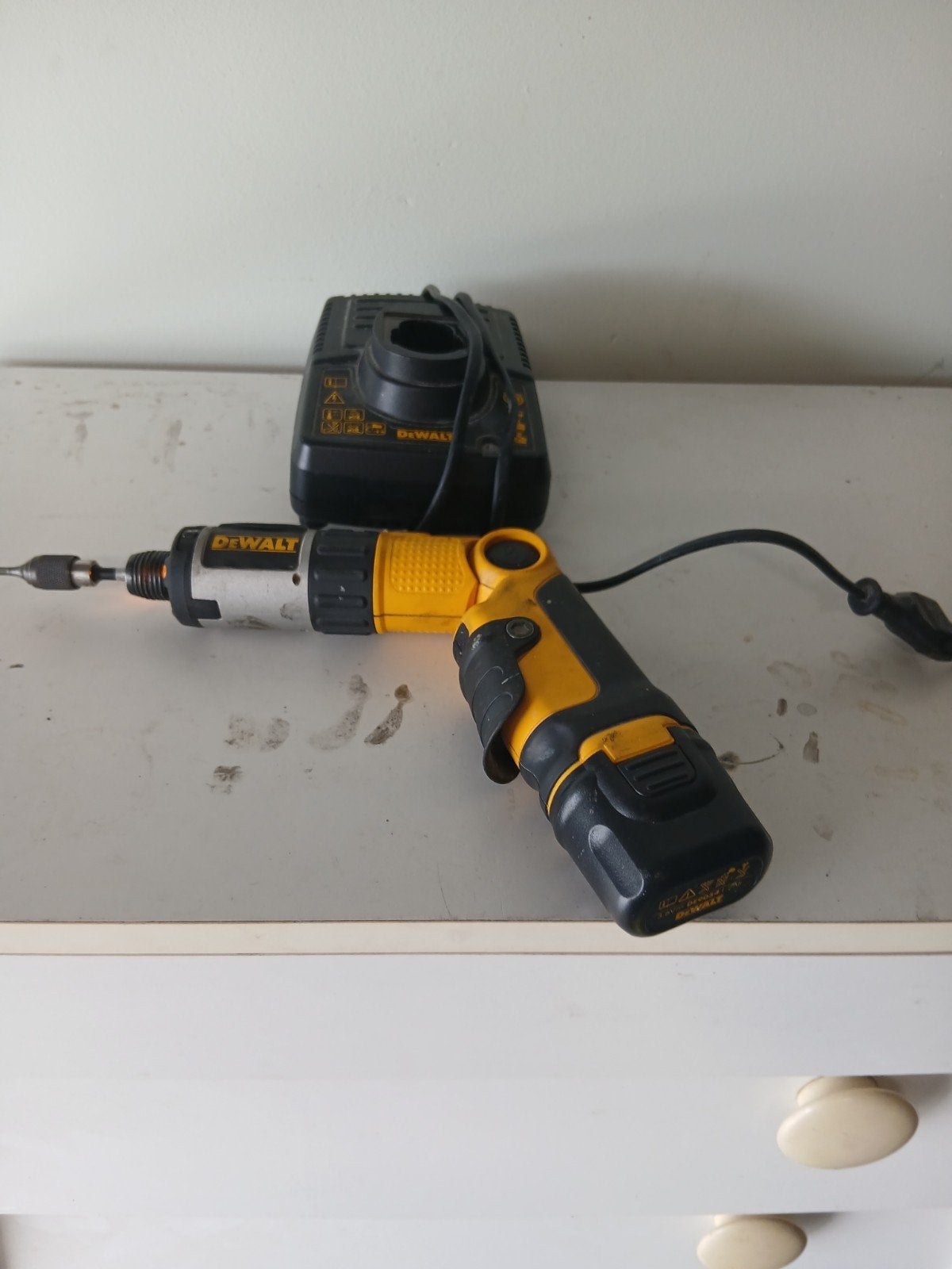 Dewalt 3.6v, Enlèvement