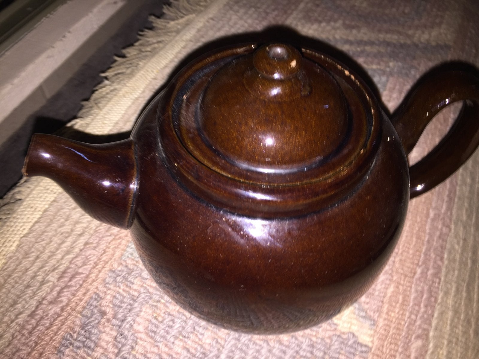 Bruin geglazuurde theepot slechts 5euro, Antiquités & Art, Antiquités | Email, Enlèvement ou Envoi