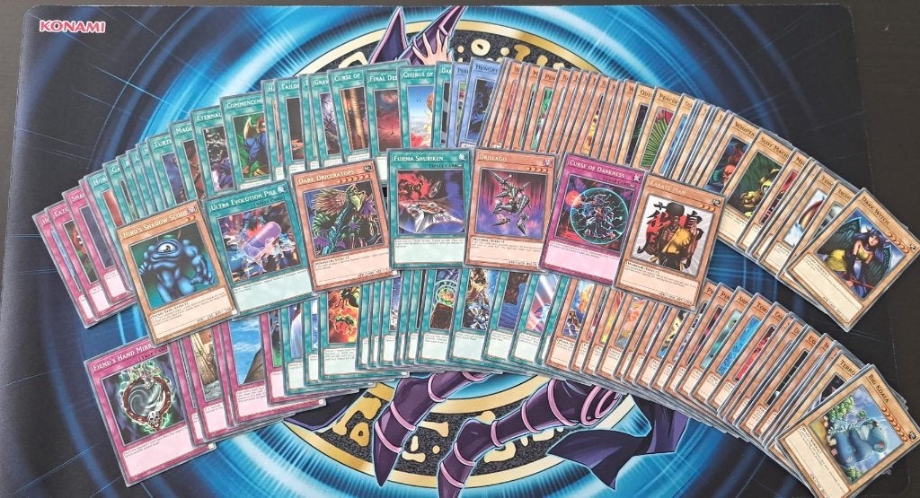 Yu-Gi-Oh! Retro Lot - 108 kaarten, Hobby en Vrije tijd, Verzamelkaartspellen | Yu-gi-Oh!, Ophalen of Verzenden, Zo goed als nieuw