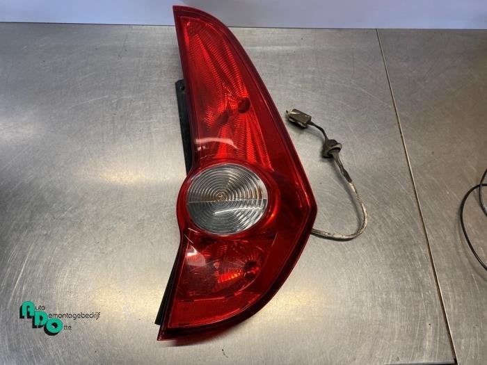 Feu arrière droit d'un Opel Agila (Agila 08-), -, Opel, 3 mois de garantie, Utilisé