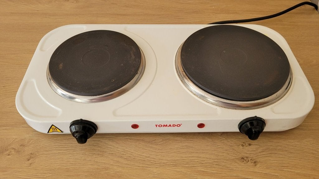 Plaque de cuisson Tomado - 2 brûleurs électriques, Electroménager, Enlèvement, Utilisé, À Poser, 3 zones de cuisson ou moins