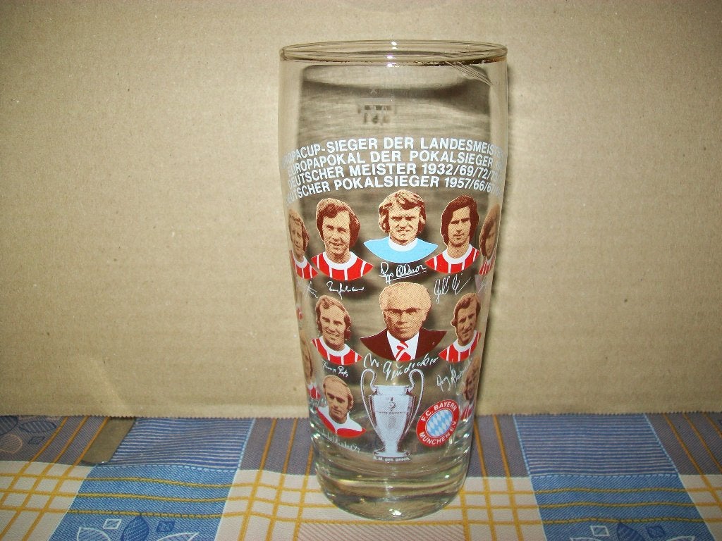 FC Bayern München - Franz Beckenbauer - Die Bayern - Voetbal, Enlèvement ou Envoi, Utilisé, Autres types
