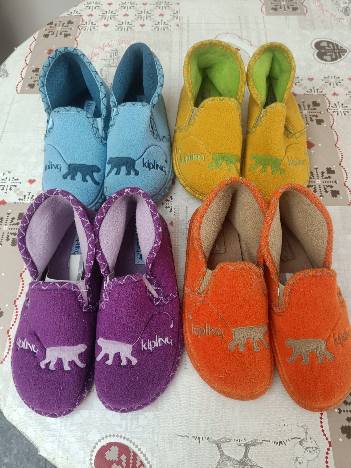 Kipling sloffen maat 37/38, Kinderen en Baby's, Babykleding | Schoentjes en Sokjes, Ophalen