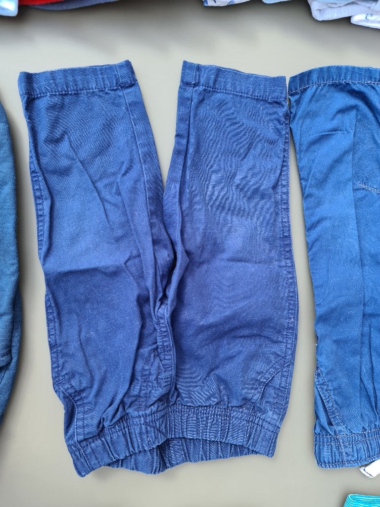 donker blauwe broek 9m 74cm, Enfants & Bébés, Enlèvement, Comme neuf