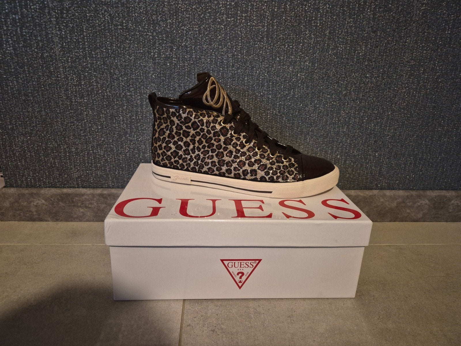 Hoge sneakers Guess NIEUW maat 40, Kleding | Dames, Ophalen, Sneakers