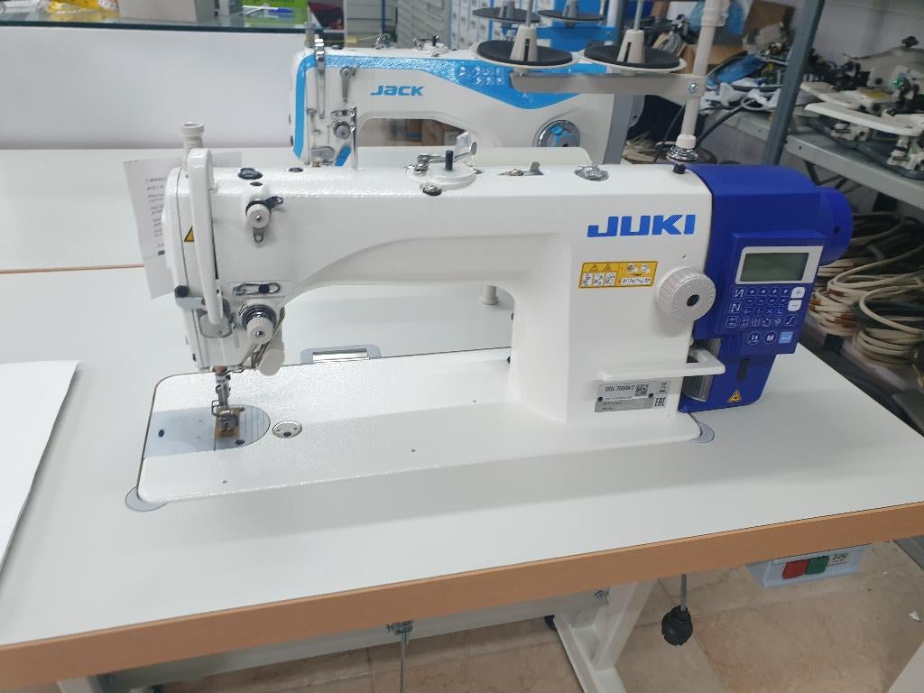 INDUSTRIELE NAAIMACHINE JUKI DDL-7000 ACTIE 1, Neuf, Autres marques, Machine à coudre, Industrie