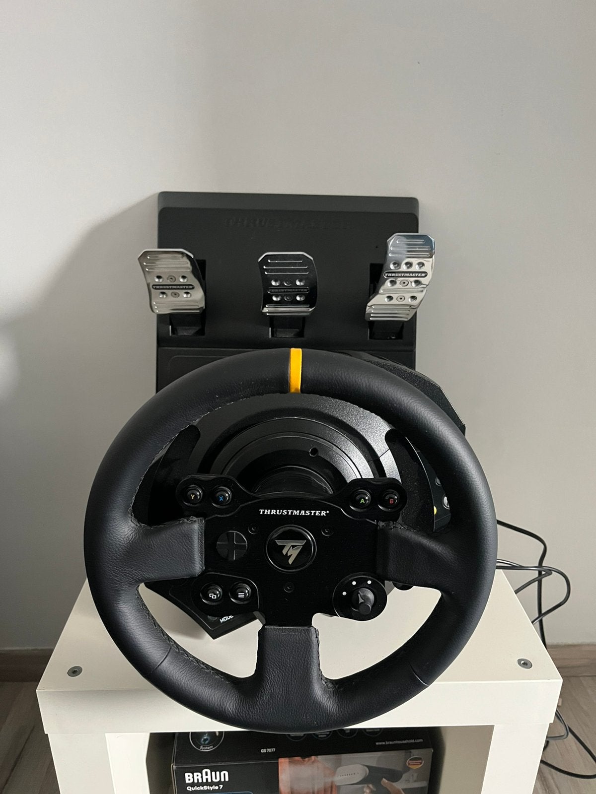 Stuurwiel/Simulator/Thrustmaster Leather Edition/PC Xbox, Games en Spelcomputers, Ophalen, Racestuur, Force feedback, Zo goed als nieuw