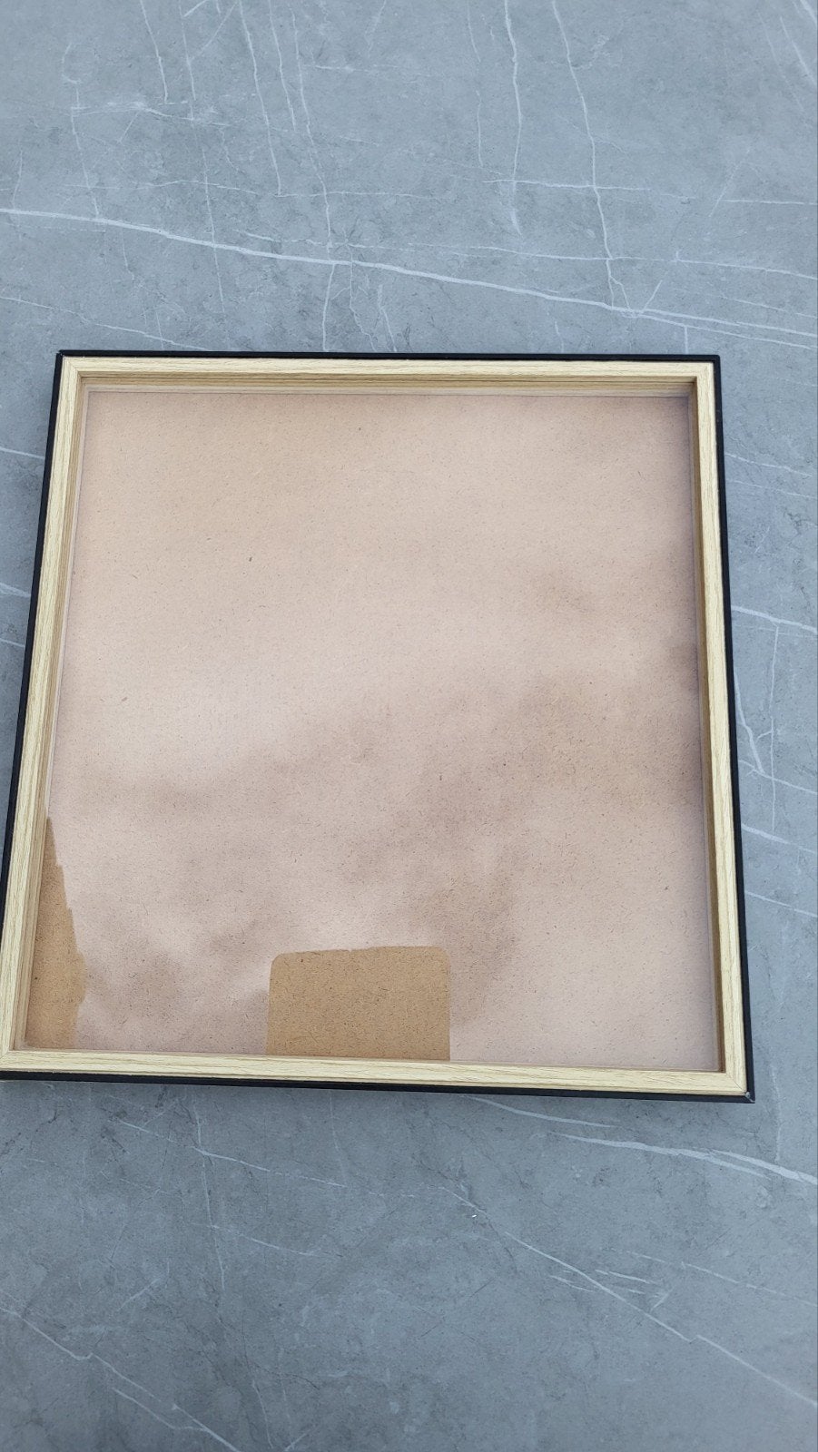 kader met doorschijnende wand, Ophalen