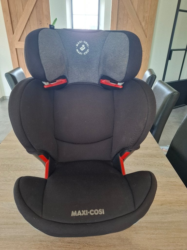 Autostoel maxi cosi rodifix, Ophalen, Verstelbare rugleuning, Gebruikt, 15 t/m 36 kg